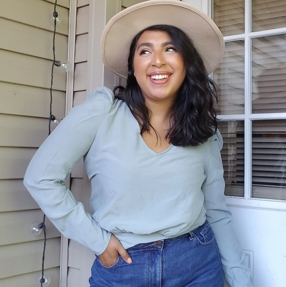 LE SAGE GREEN PUFF SLEEVE PLEATED TOP - Picture 3 of 16